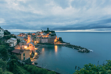 Fototapeta na wymiar view of the town of vernazza at blue hour