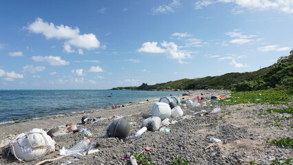 漂着ゴミ、海岸に漂流
