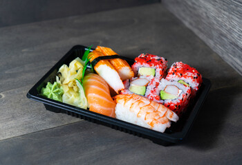 Sushi Box Maki Nigiri Japan Food Togo Takeaway Set