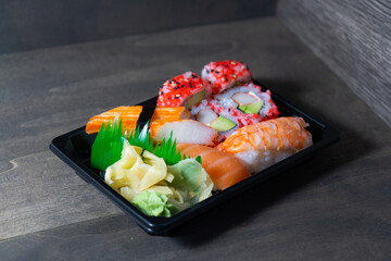 Sushi Box Maki Nigiri Japan Food Togo Takeaway Set