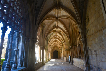 Fototapeta na wymiar Königlicher Kreuzgang im Kloster von Batalha, Portugal