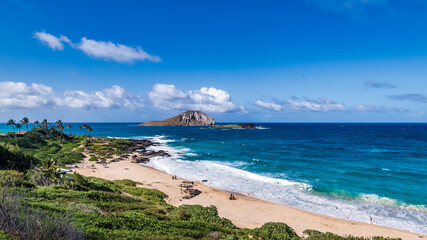 Beautiful shot of the Makapu'u Beach Park under the cloudy skies