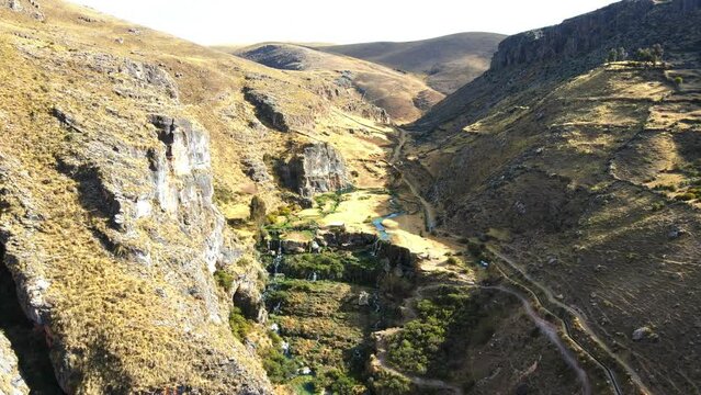 The best of Peru: Aguas Turquesas De Millpu in Ayacucho - V&iacute;ctor Fajardo