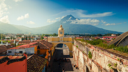 Beautiful shot of Santa Catalina Arch in Antigua, Guatemala - obrazy, fototapety, plakaty