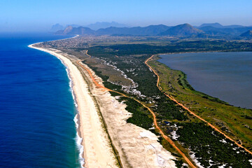 Obraz premium Restinga e Lagoa de Maricá. Rio de Janeiro.