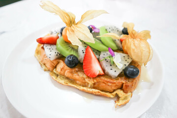 Fototapeta na wymiar toast or French toast with fruit.