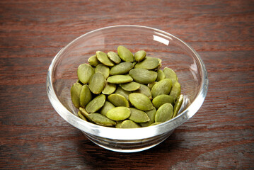 乾燥させたツマミ、カボチャの種