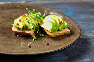 Avocado sandwich