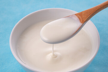 器に入ったヨーグルト