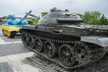 Fototapeta na wymiar T-64 tank in the colors of the flag of Ukraine, Kiev