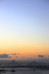 新子安から見た横浜ベイブリッジ (朝景)