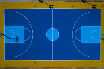 Aerial shooting outdoor basketball court - obrazy, fototapety, plakaty