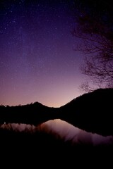 Paysage lac de Mondély en Ariège - Nuit ciel étoilé