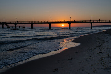 Insel Usedom - Zinnowitz - Seebr&uuml;cke im Sonnenaufgang