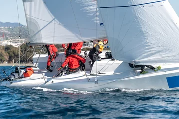 Deurstickers Bemanningszeiljacht tijdens regatta © kirill_makarov