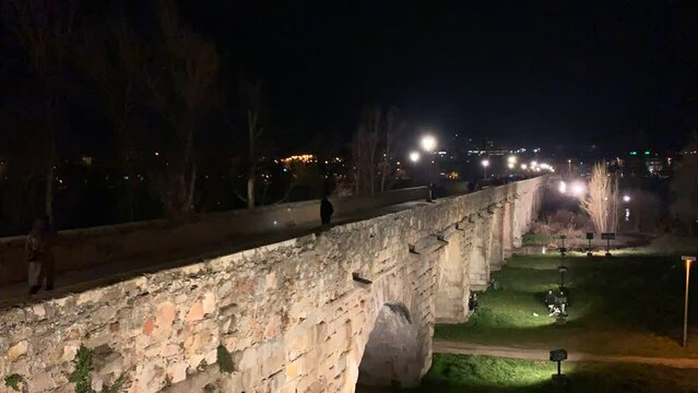 SALAMANCA TIME LAPSE PUENTE ROMANO FEBRERO 2022 DE NOCHE