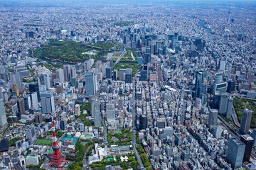 芝上空より皇居と東京駅を望む、空撮 - obrazy, fototapety, plakaty