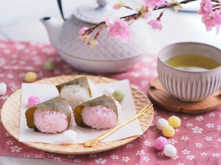 春の和菓子 桜餅でティータイム