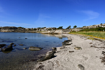 Fototapeta na wymiar Typical scandinavian coast side on the Swedish island of Koster