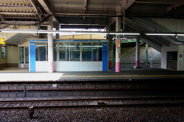 駅 Local station