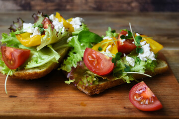 Sandwiches with feta and tomatoes