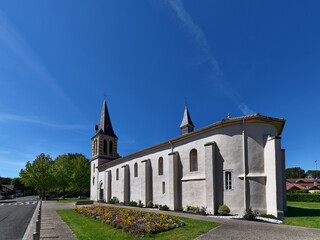 Fototapeta na wymiar Frankreich - Moliets-et-Maa - Eglise Notre Dame
