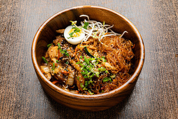 noodle with meat and vegetables