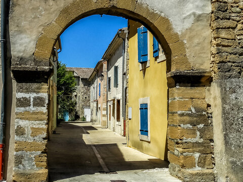 Richerenches
This Provencal village, located near Valr&eacute;as in the Enclave of the Popes, is known as "the capital of the truffle".
