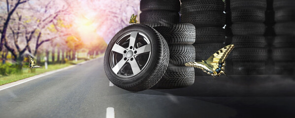 Car tires - winter tires - snow - warehouse sale © Igor Link