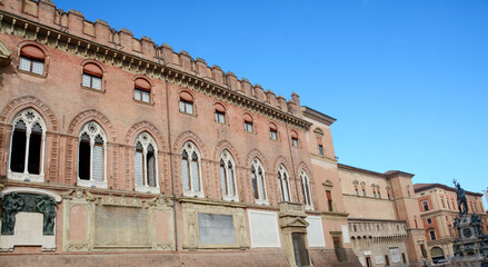 Fototapeta na wymiar Palazzo d'Accursio which is the town hall and the Palazzo di Re Enzo in Piazza Maggiore.