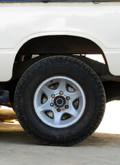 Fototapeta na wymiar big wheel on a pick up truck