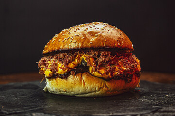 Smash Burguer Goumert com cenário para rede Social e cardápio.