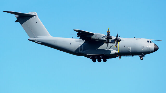 A400