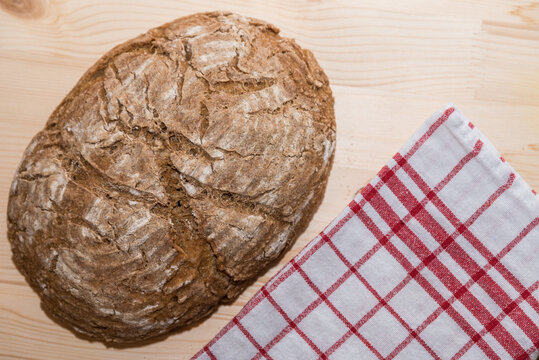 Brotkruste eines Bauernbrotes