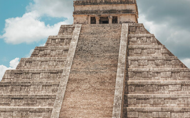 chichen itza pyramid
