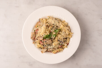 short pasta with chicken and vegetables