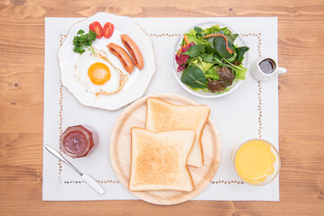 手作りのおしゃれな朝ごはんセット