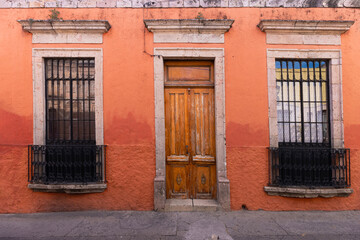 Fototapeta na wymiar Mexico, Morelia tourist attractions of colorful streets and colonial houses in historic center.