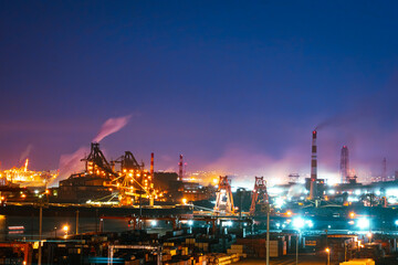 Fototapeta na wymiar 川崎マリエンから京浜工業地帯の夜景