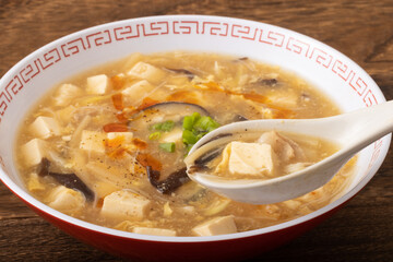 酸辣湯　(サンラータン・スーラータン)