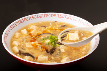 酸辣湯　(サンラータン・スーラータン)