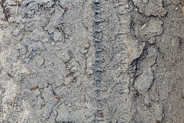 Footprints of the mud wheels are traces.