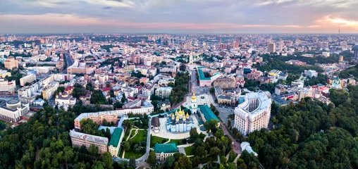 Zelfklevend Fotobehang Aerial panorama of Old Kiev, Ukraine, before the Russian invasion © Leonid Andronov