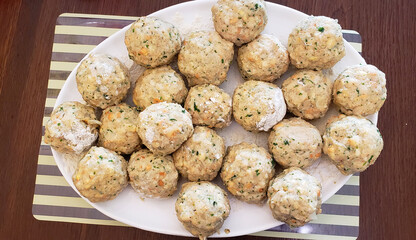 vegane handgemachte Semmelknödel