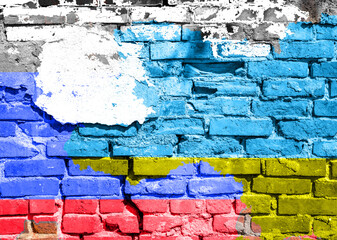 Farbe der Ukraine und Russia Map an der Hauswand