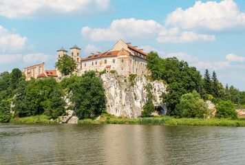 Obraz premium Tyniec, Poland - founded in 1044 few kilometers from Krakow, on the right bank of the Vistula river, the Tyniec Benedictine abbey is one of the most peaceful spots in Lesser Poland