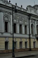 A building is the result of construction, which is a three-dimensional aboveground construction structure, including premises intended for living and (or) human activities, production facilities, stor