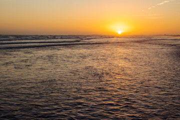 Nascer do sol na praia