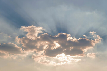 Fototapeta premium Clouds shaped like dragons, celestial dragons, sunlight shining in the sky.