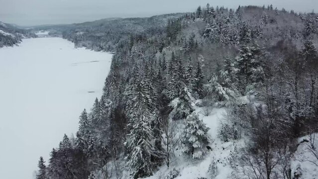 360 Panoramic View of Lake Dingle Dam Covered in Snow Mountain Sweden 4K 30fps